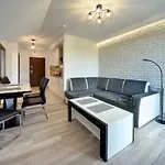 Nowoczesne I Stylowe Sun Seasons 24 W Karpaczu Z Parkingiem By Renters Apartment