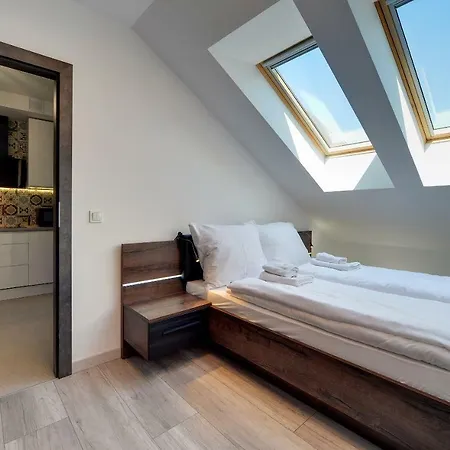 Nowoczesne I Stylowe Sun Seasons 24 W Karpaczu Z Parkingiem By Renters Daire *